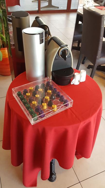 Magnanville Hotel Eclipse מראה חיצוני תמונה
