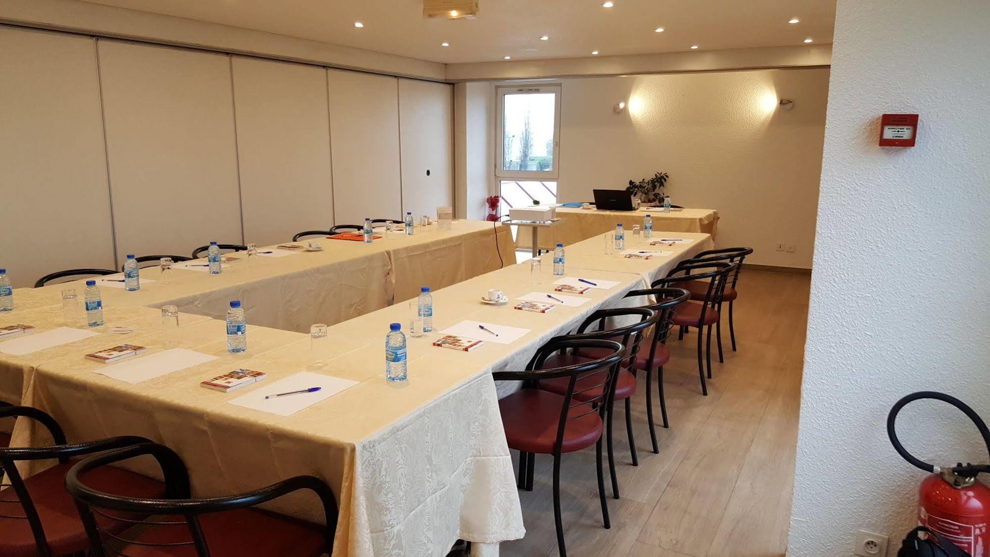 Magnanville Hotel Eclipse מראה חיצוני תמונה