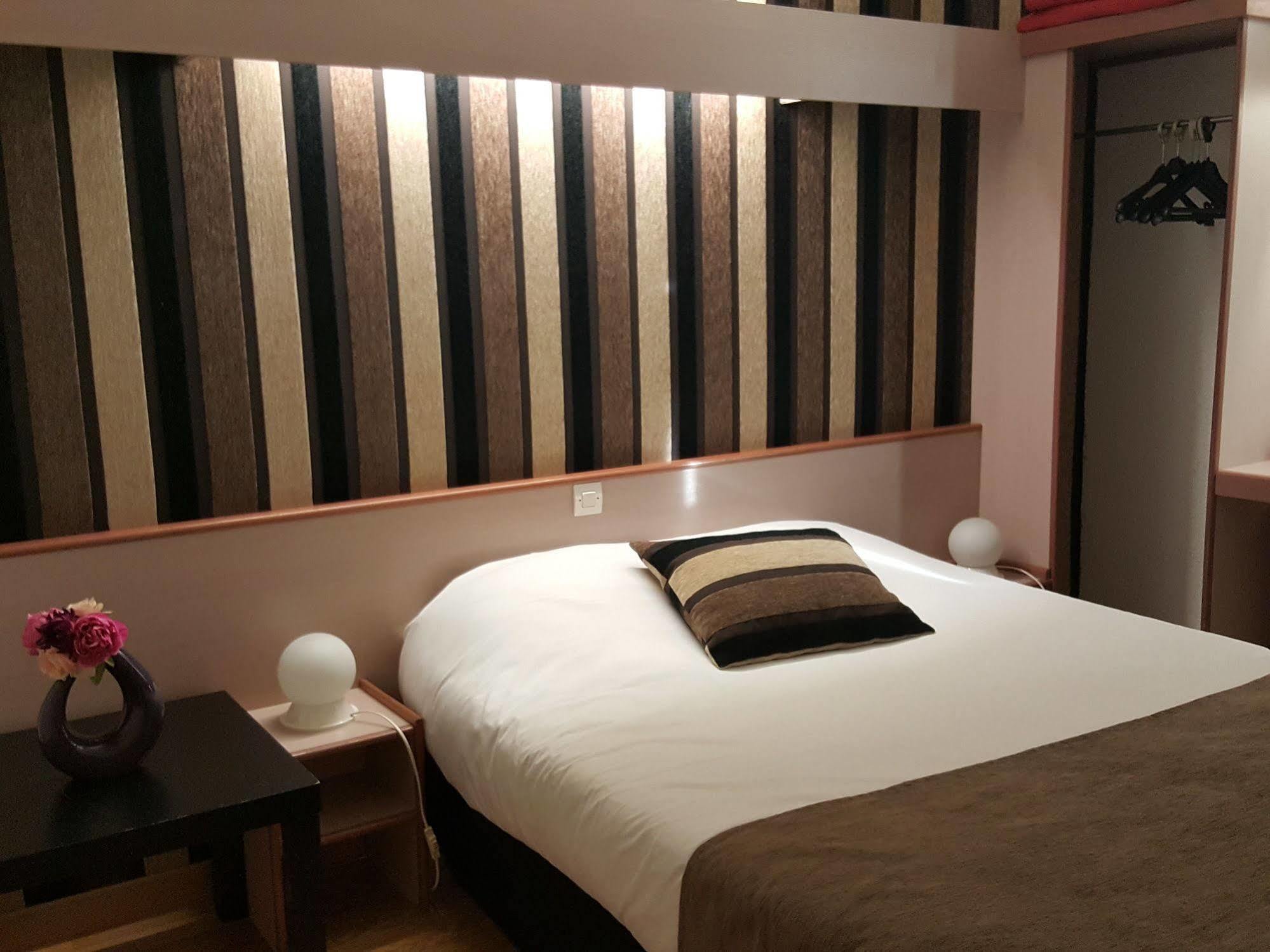 Magnanville Hotel Eclipse מראה חיצוני תמונה