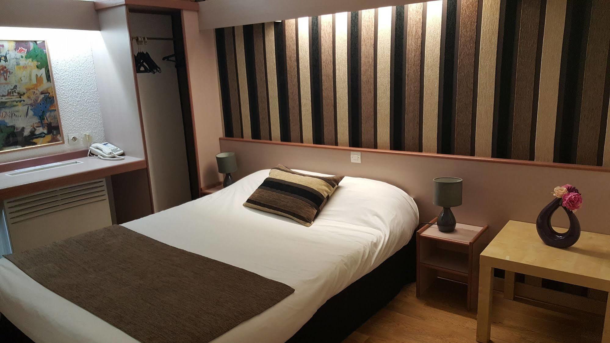 Magnanville Hotel Eclipse מראה חיצוני תמונה